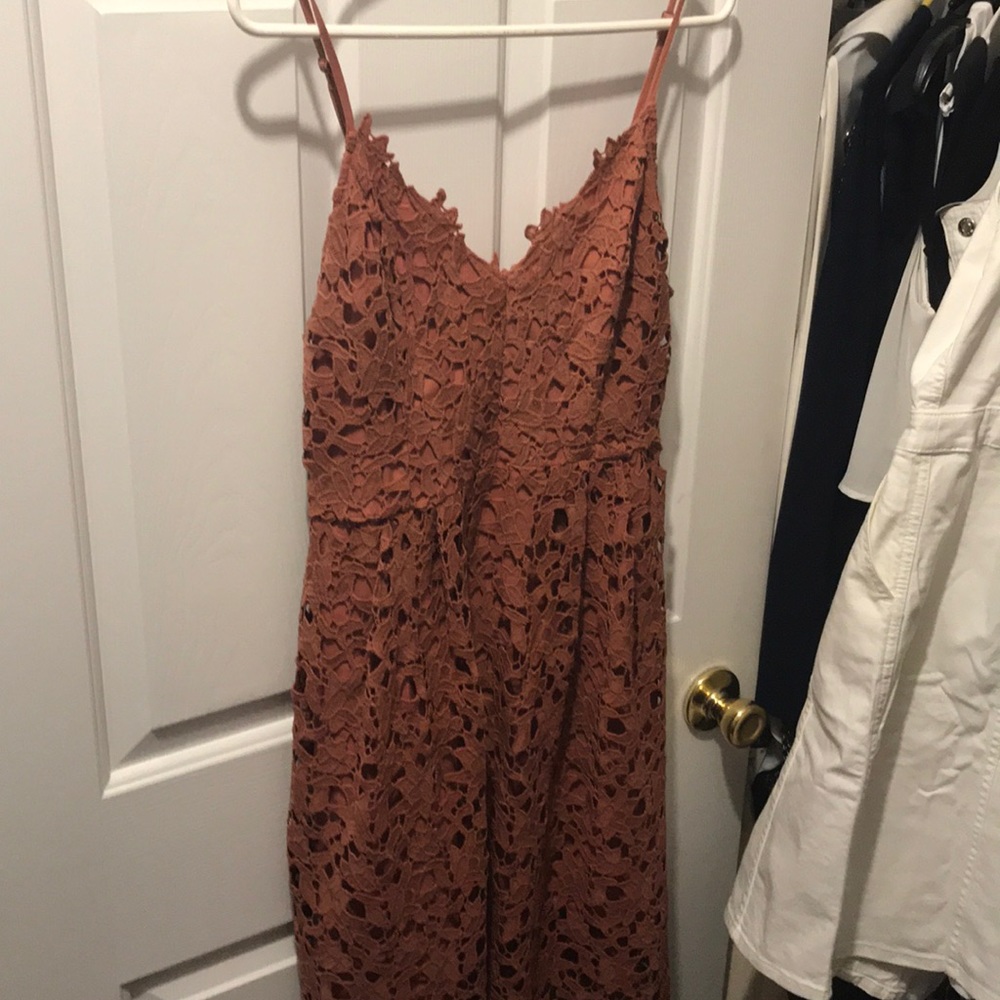 Astr the label midi dress lace Dark Blush